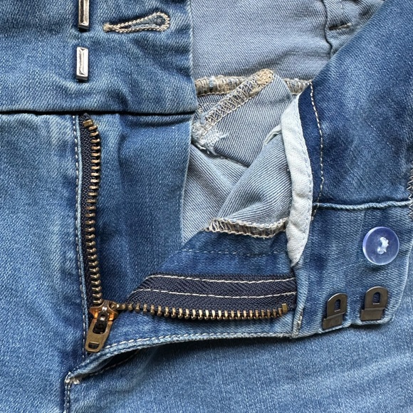 DEAR JOHN Classic Casual Blue Jean Shorts With Front & Back Pockets Sz 31. Waist - Picture 10 of 14